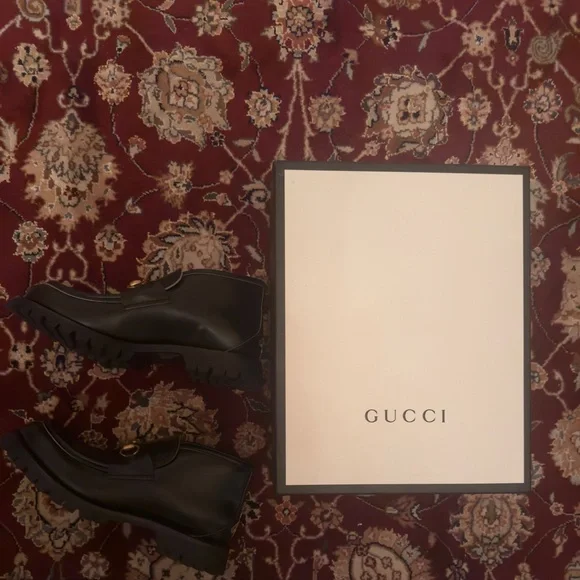 🌺SOLD🌺Gucci Black Horsebit Boots with Gold Buckle - Picture 7 of 17